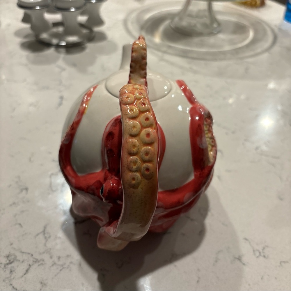 Octopus tea pot EUC by blue sky Perfect if you love octopus 🐙 - Picture 10 of 11